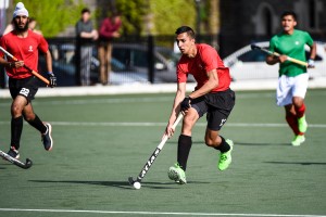 Balraj Panesar carries the ball at the 2016 Junior Men's Pan American Championship in Toronto in May 2016 (Photo: Yan Huckendubler)